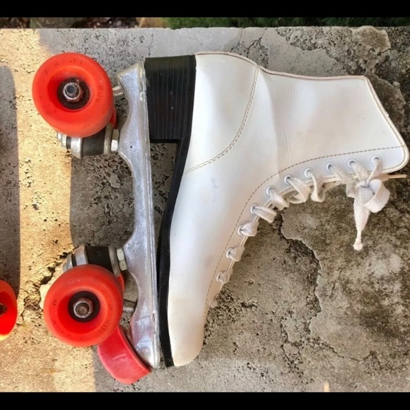 VINTAGE ROLLER SKATES WOMEN 7 - Picture 7 of 9